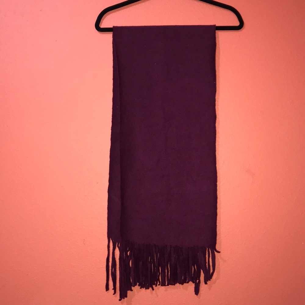 Scarf - Picture 1 of 6